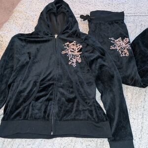 Divine Black Faux Velvet Pantshit